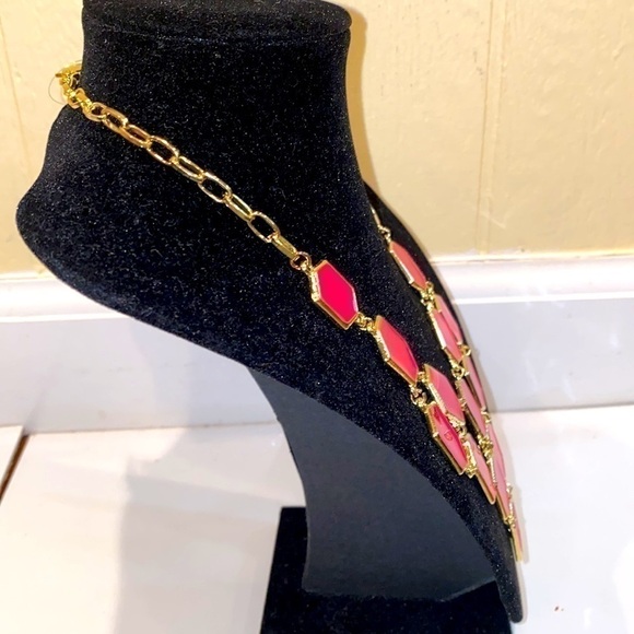 Amrita Singh Fushia Noah’s ark statement necklace. NWT. - Picture 5 of 9